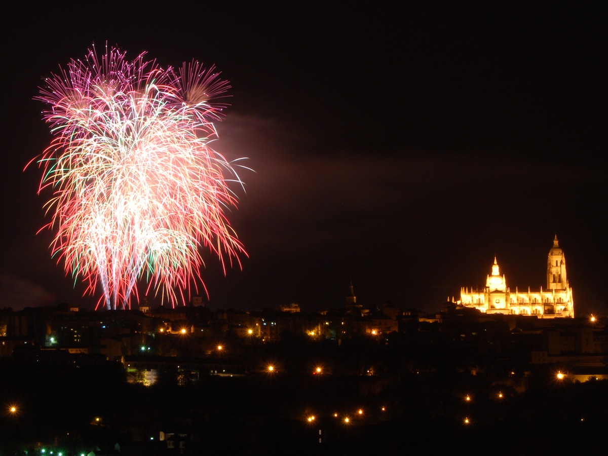 Fuegos-Artificiales-segovia